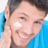 Кожа мужчины нуждается в постоянном уходе